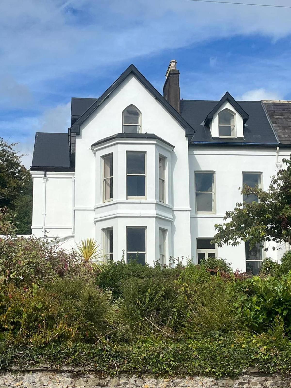 לינה וארוחת בוקר קוב Lynwood House מראה חיצוני תמונה